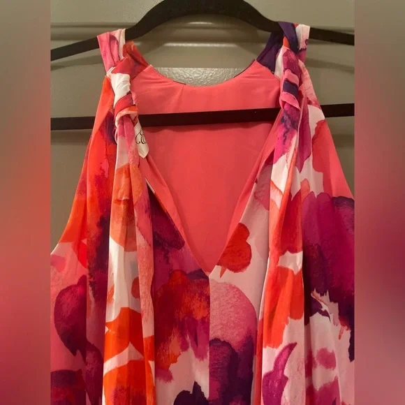 Beautiful Long Eliza J Floral Dress - Picture 6 of 9